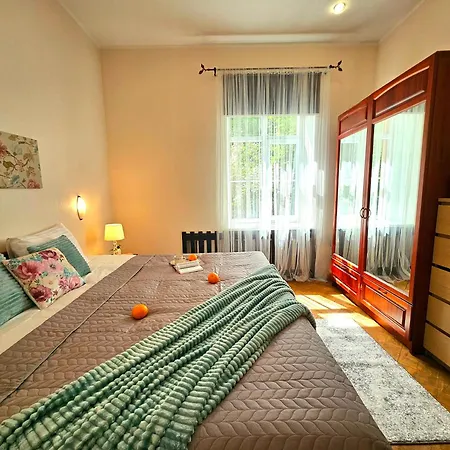 Elegant Lotus With Park Views Between Art Nouveau District & Old Town Appartement Riga