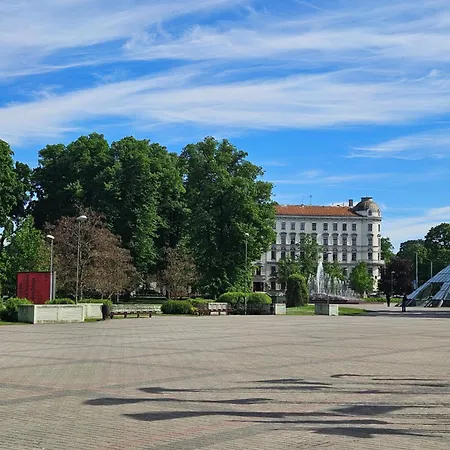 Elegant Lotus With Park Views Between Art Nouveau District & Old Town Appartement Riga
