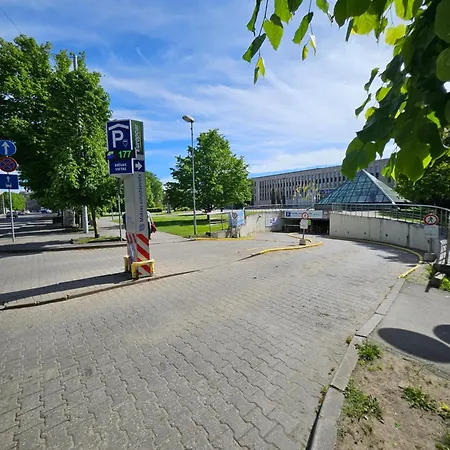 Appartement Elegant Lotus With Park Views Between Art Nouveau District & Old Town *