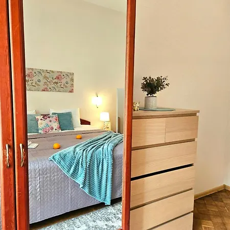 Appartement Elegant Lotus With Park Views Between Art Nouveau District & Old Town *