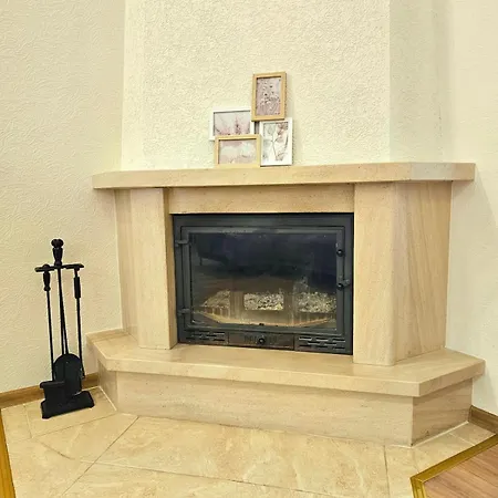 Appartement Elegant Lotus With Park Views Between Art Nouveau District & Old Town *
