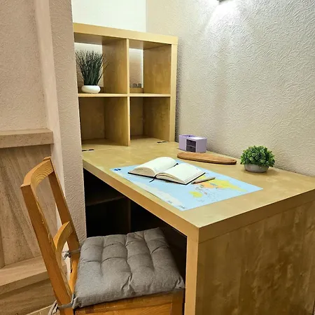 Appartement Elegant Lotus With Park Views Between Art Nouveau District & Old Town *